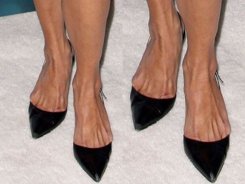 Maria Bello&#039;s Sexy Legs feet and high heel #99537601