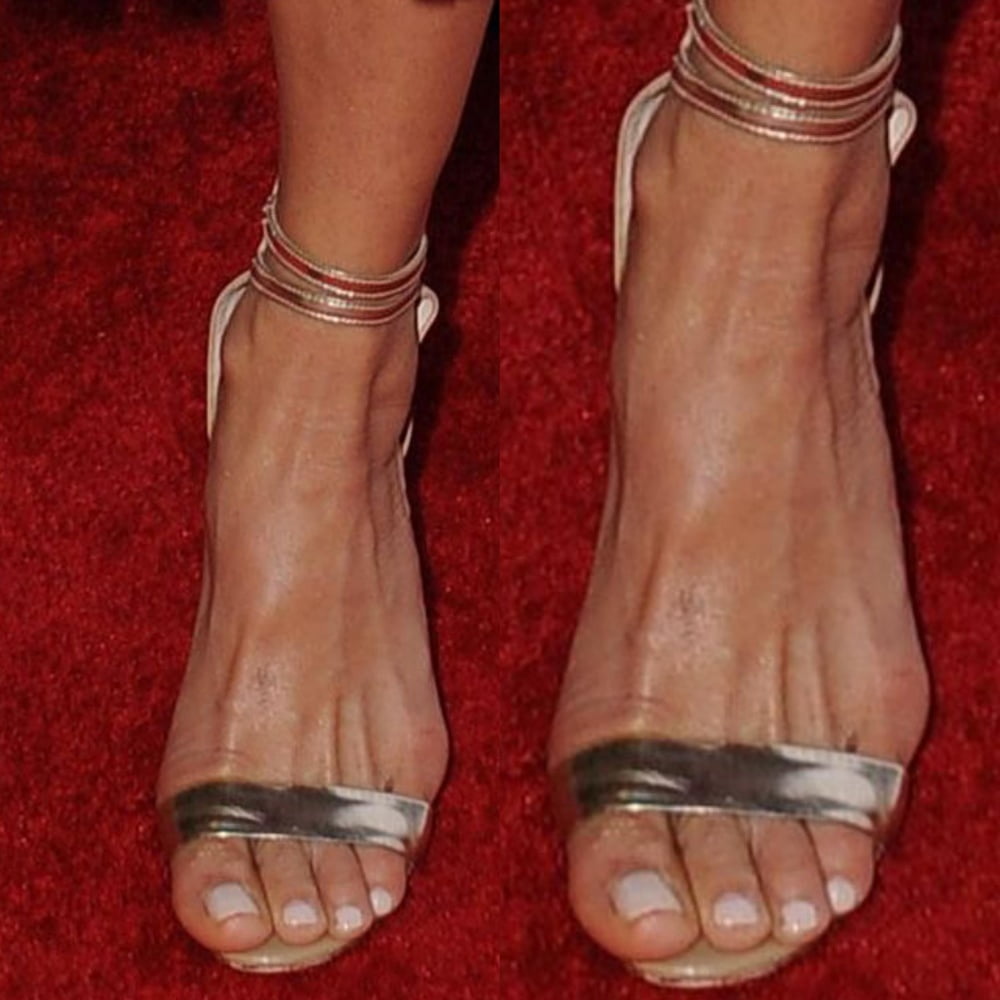 Maria Bello&#039;s Sexy Legs feet and high heel #99537760