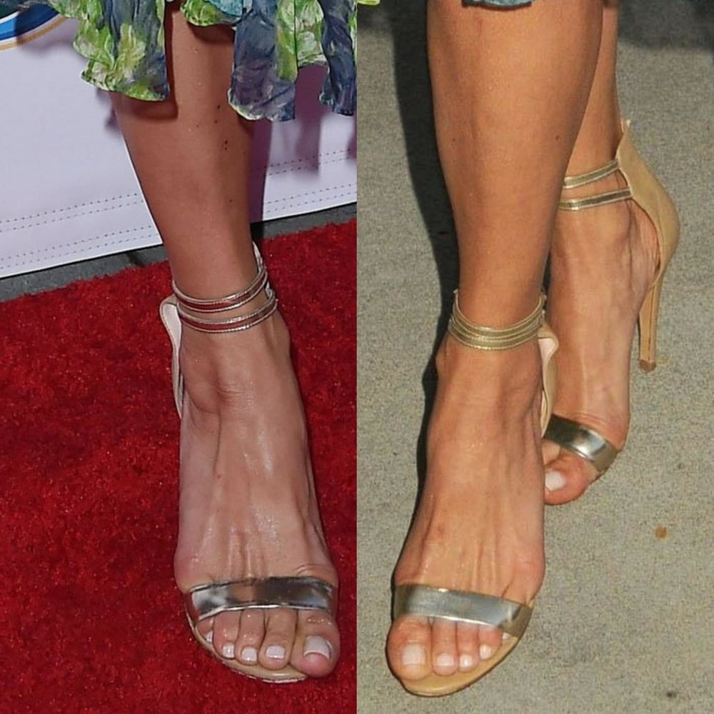 Maria Bello&#039;s Sexy Legs feet and high heel #99537806