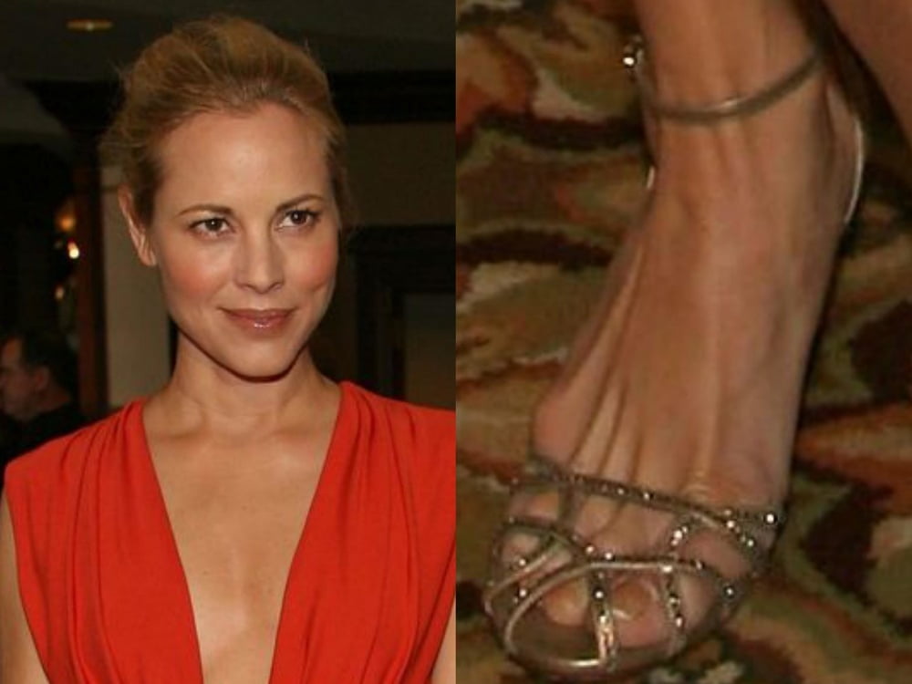 Jambes sexy de Maria bello pieds et talons hauts
 #99537861