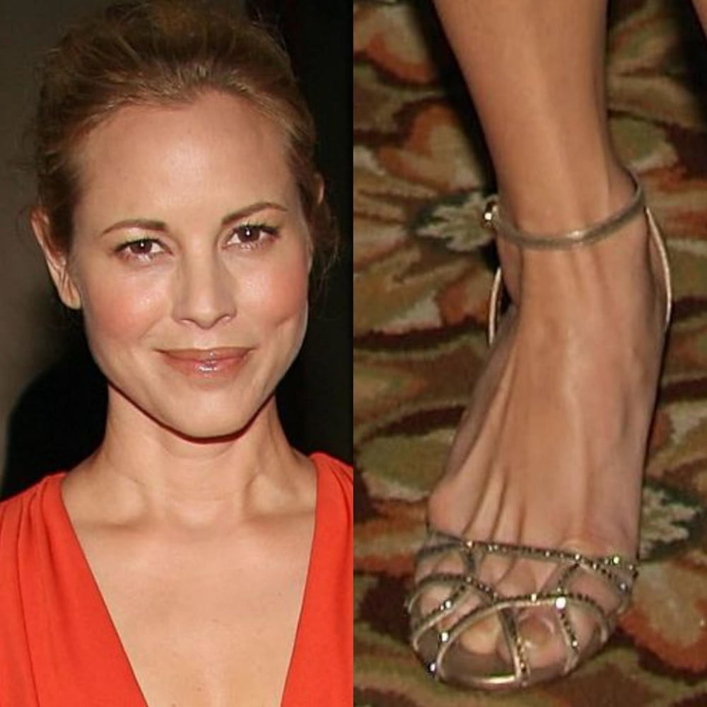 Jambes sexy de Maria bello pieds et talons hauts
 #99537909