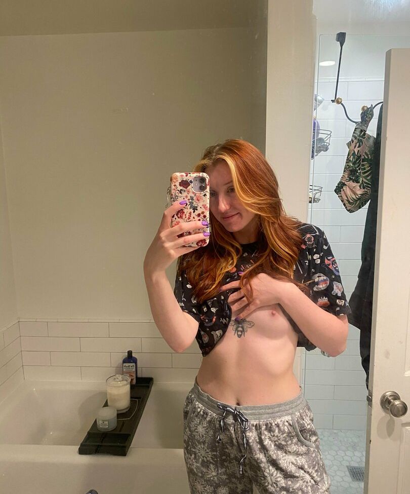 Biboficial desnuda #108056930