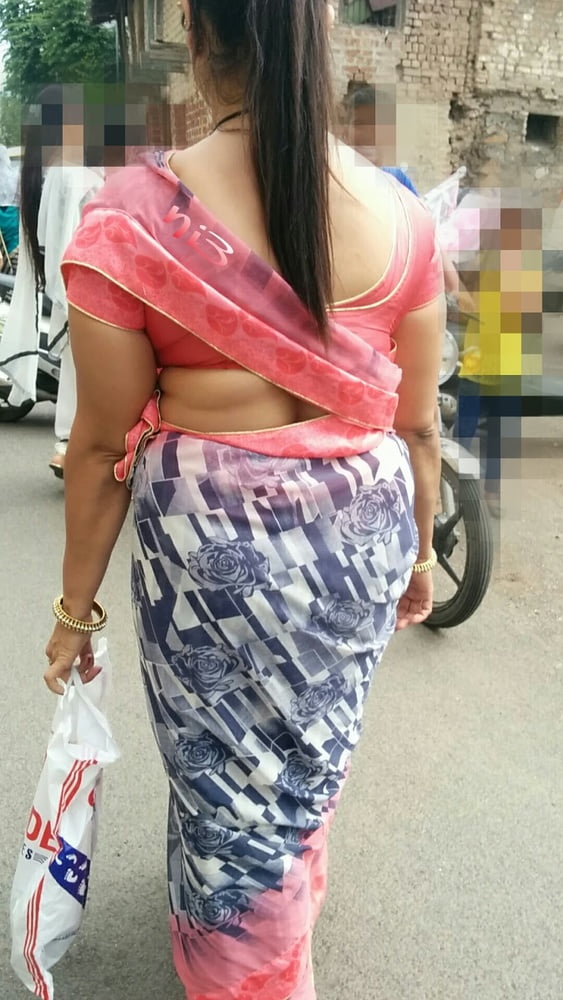 Real desi bhabhi hot back in saree blouse
 #94711055
