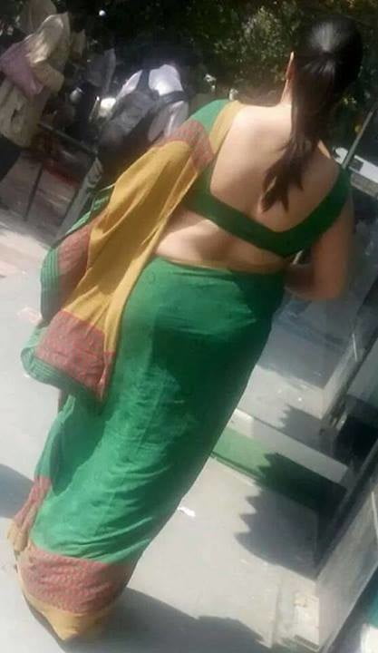 Real Desi Bhabhi Hot Back in Saree Blouse #94711065