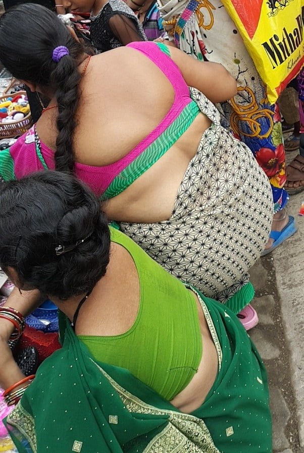Real Desi Bhabhi Hot Back in Saree Blouse #94711079