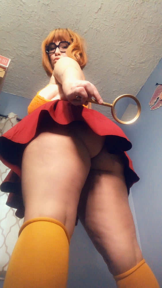 Velma cosplay flessibile gonna arancione calze mutandine gambe culo
 #97417311