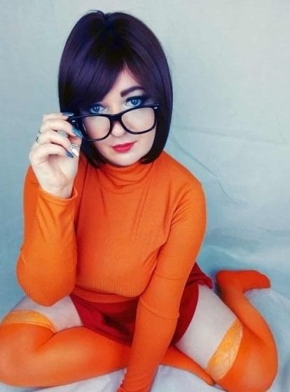 Velma cosplay flessibile gonna arancione calze mutandine gambe culo
 #97417369