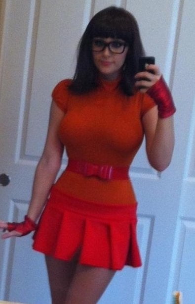Velma cosplay flessibile gonna arancione calze mutandine gambe culo
 #97417444