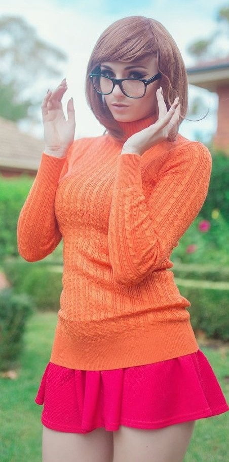Velma cosplay flessibile gonna arancione calze mutandine gambe culo
 #97417572