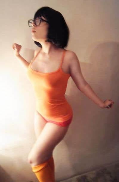 Velma cosplay flessibile gonna arancione calze mutandine gambe culo
 #97417766