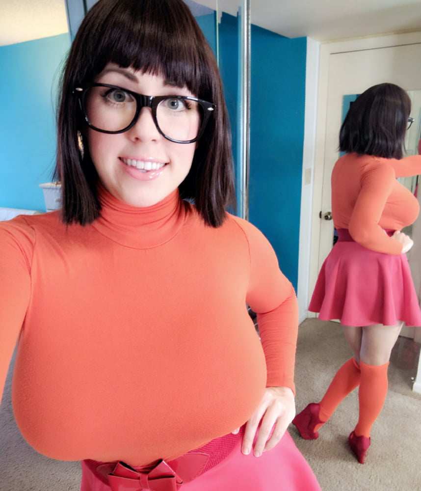 Velma cosplay flessibile gonna arancione calze mutandine gambe culo
 #97417804