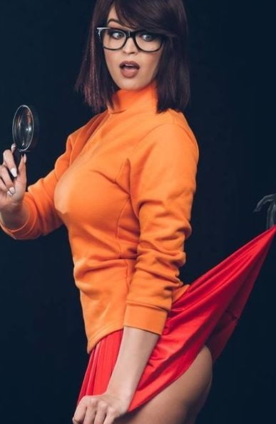 Velma cosplay flessibile gonna arancione calze mutandine gambe culo
 #97417862