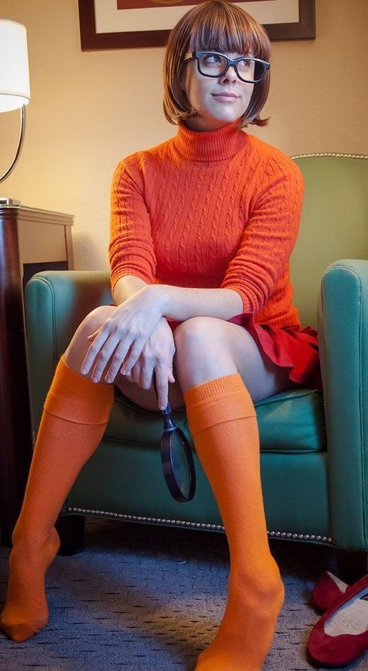 Velma cosplay flessibile gonna arancione calze mutandine gambe culo
 #97417892