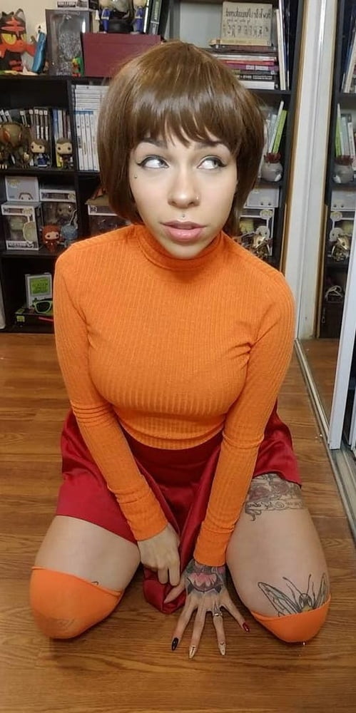 Velma cosplay flessibile gonna arancione calze mutandine gambe culo
 #97418058