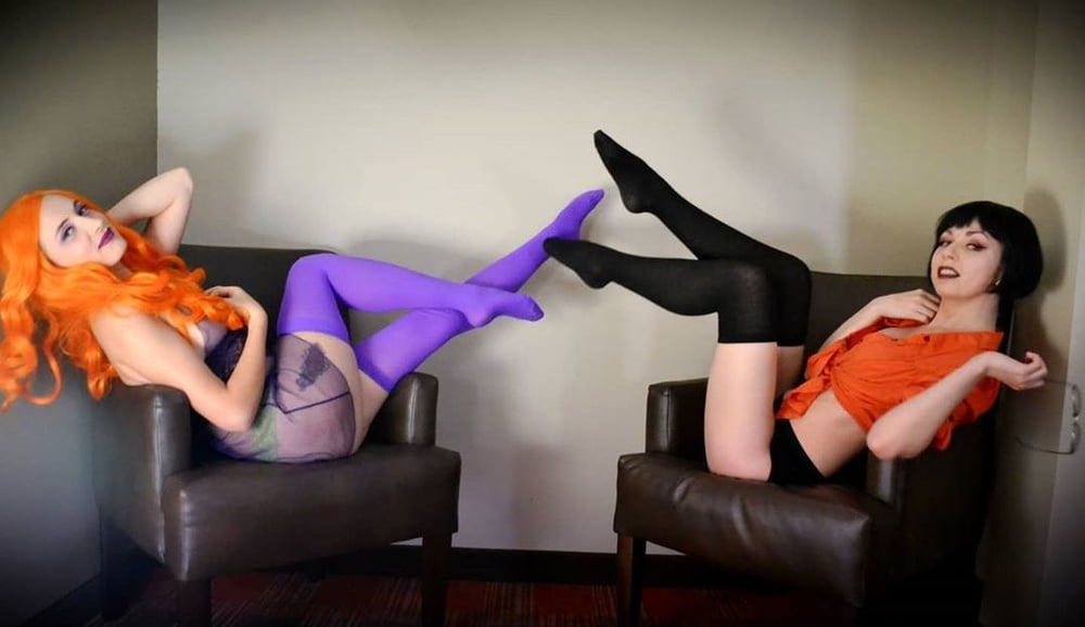 Velma cosplay flessibile gonna arancione calze mutandine gambe culo
 #97418068