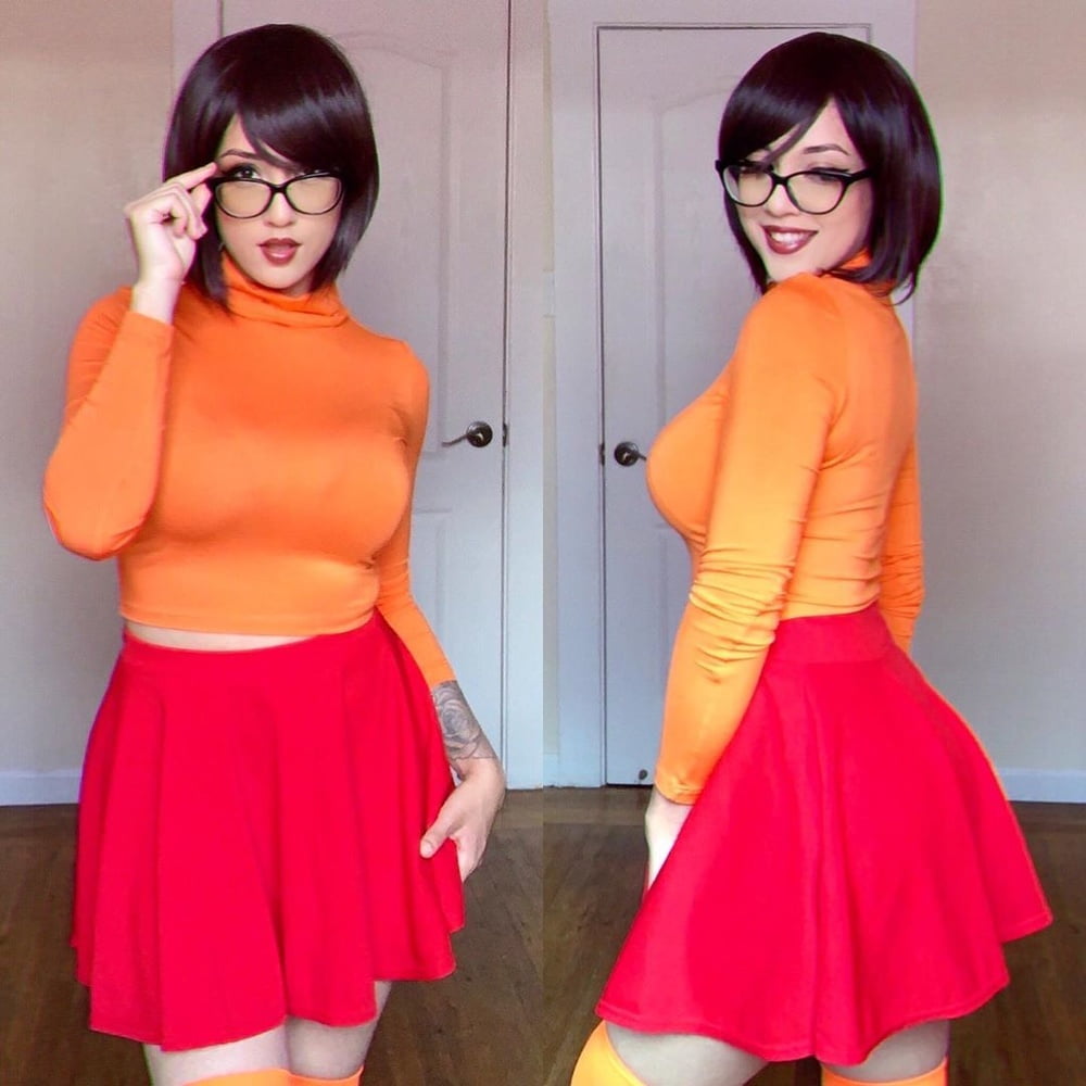Velma cosplay flessibile gonna arancione calze mutandine gambe culo
 #97418118