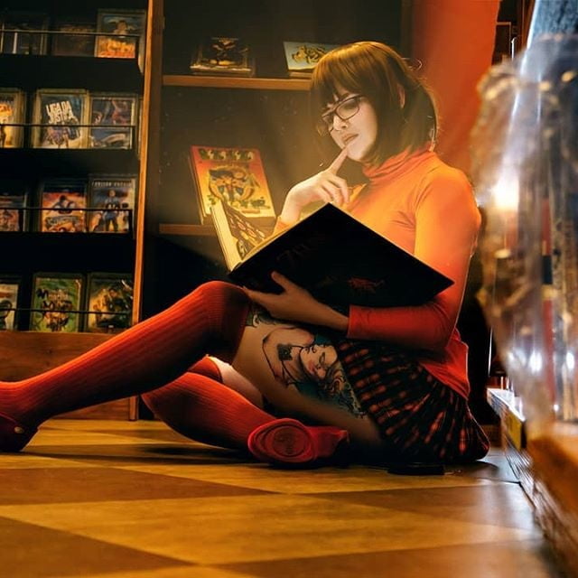 Velma cosplay jupe flexible orange chaussettes culotte jambes cul
 #97418169