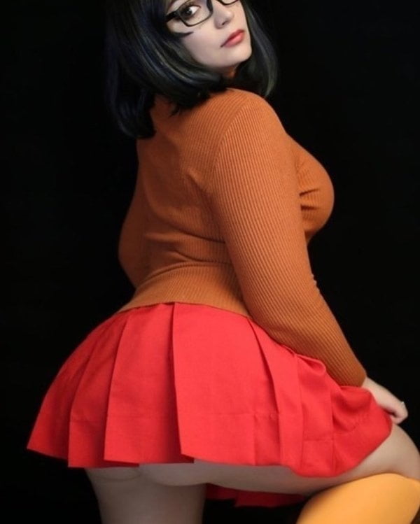 Velma cosplay flessibile gonna arancione calze mutandine gambe culo
 #97418302