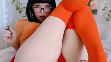 Velma cosplay flessibile gonna arancione calze mutandine gambe culo
 #97418404