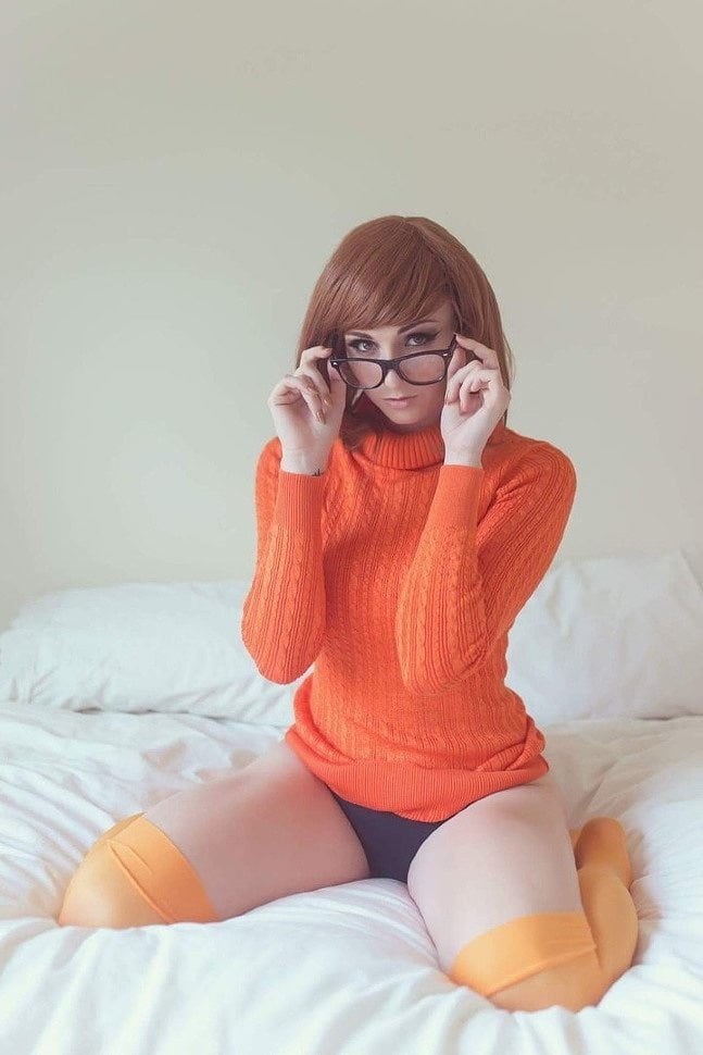 Velma cosplay flessibile gonna arancione calze mutandine gambe culo
 #97418550