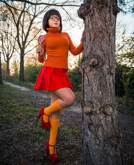Velma cosplay flessibile gonna arancione calze mutandine gambe culo
 #97418574