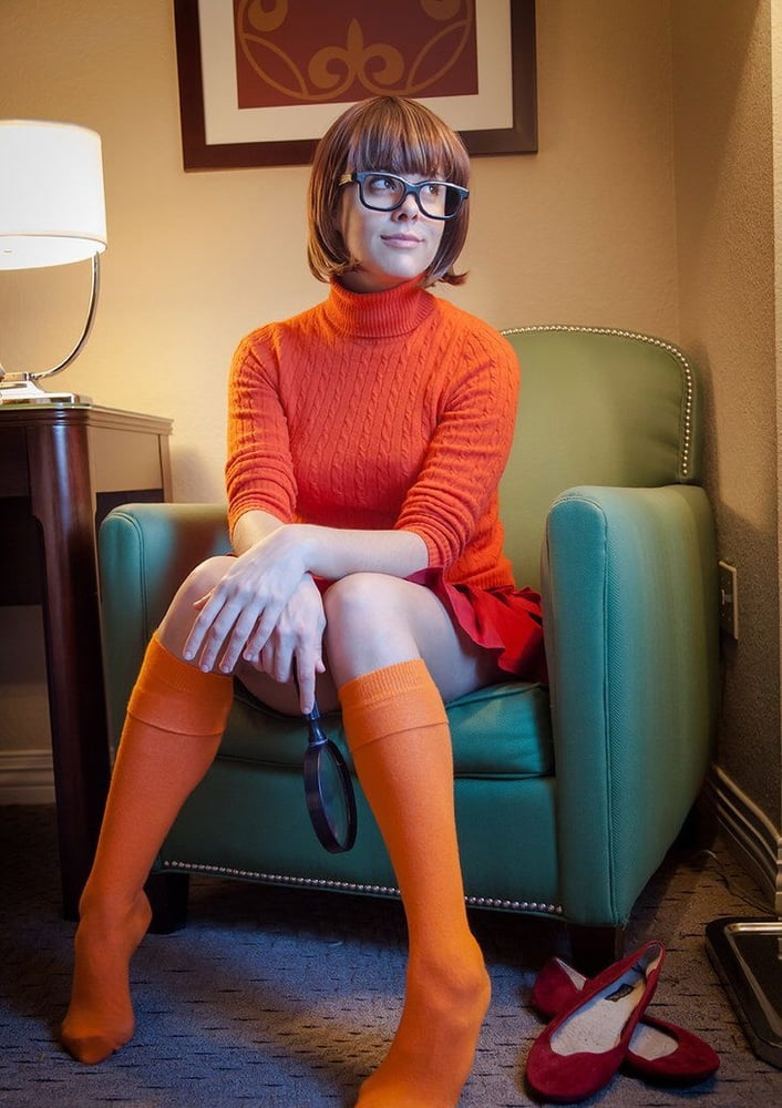 Velma cosplay flessibile gonna arancione calze mutandine gambe culo
 #97418774