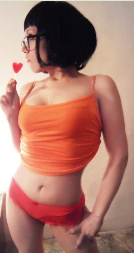 Velma cosplay flessibile gonna arancione calze mutandine gambe culo
 #97418816