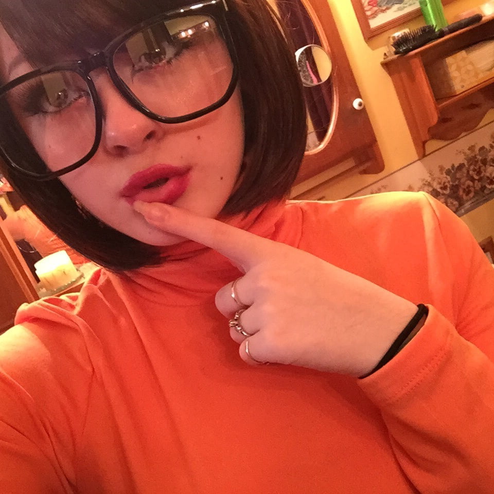 Velma cosplay flessibile gonna arancione calze mutandine gambe culo
 #97419134