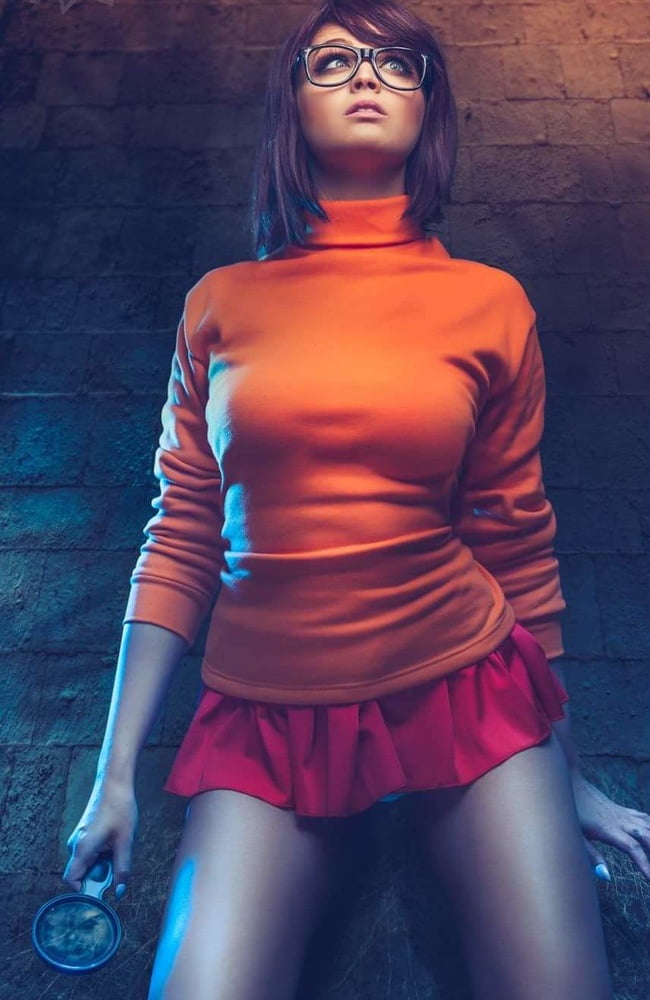 Velma cosplay flessibile gonna arancione calze mutandine gambe culo
 #97419195