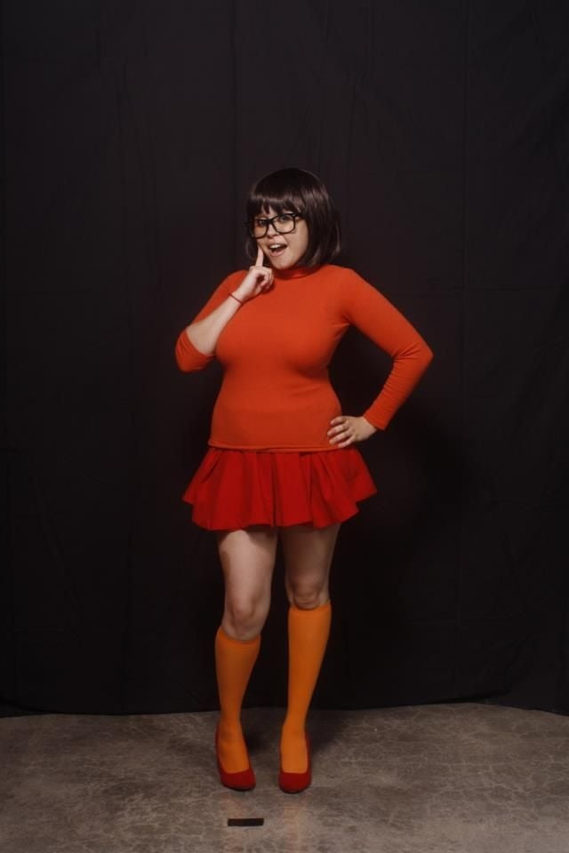 Velma cosplay flessibile gonna arancione calze mutandine gambe culo
 #97419270