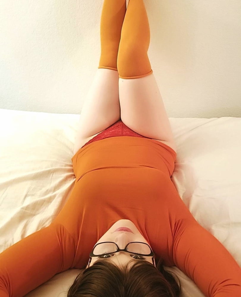 Velma cosplay flessibile gonna arancione calze mutandine gambe culo
 #97419334