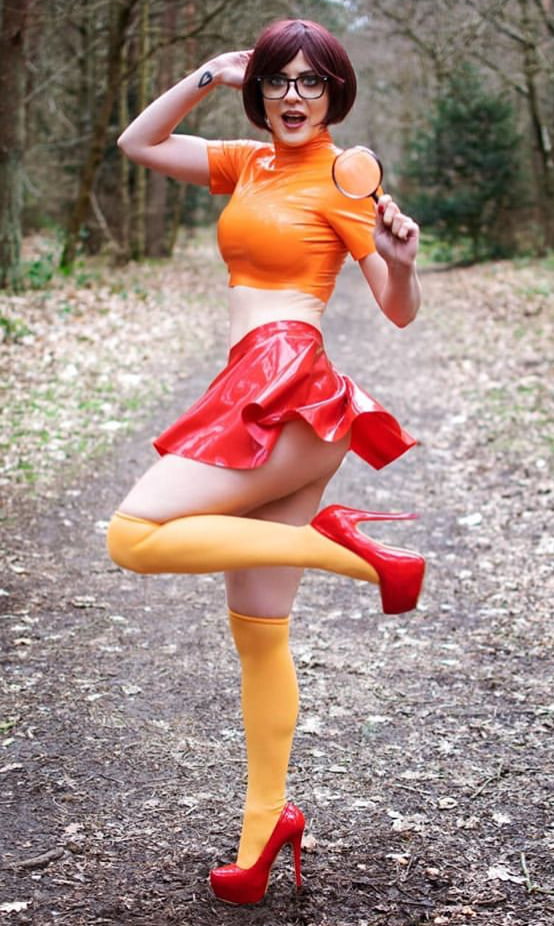 Velma cosplay flessibile gonna arancione calze mutandine gambe culo
 #97419350