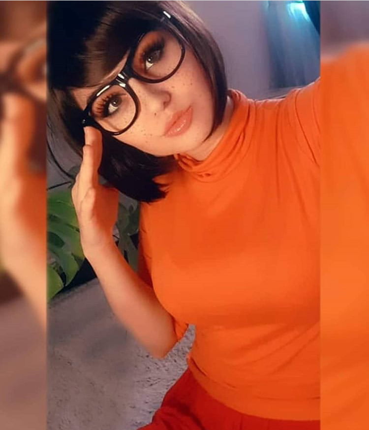 Velma cosplay flessibile gonna arancione calze mutandine gambe culo
 #97419372