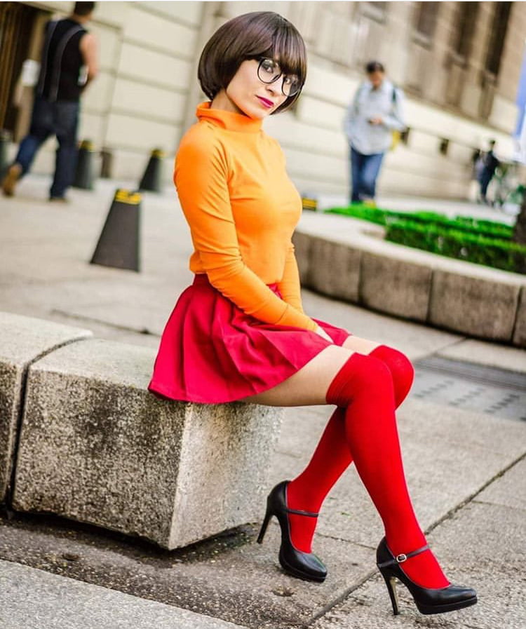 Velma cosplay flessibile gonna arancione calze mutandine gambe culo
 #97419398