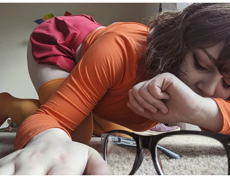 Velma cosplay flessibile gonna arancione calze mutandine gambe culo
 #97419399