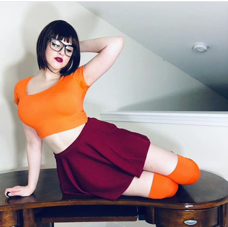 Velma cosplay flessibile gonna arancione calze mutandine gambe culo
 #97419419