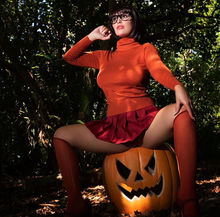 Velma cosplay flessibile gonna arancione calze mutandine gambe culo
 #97419433