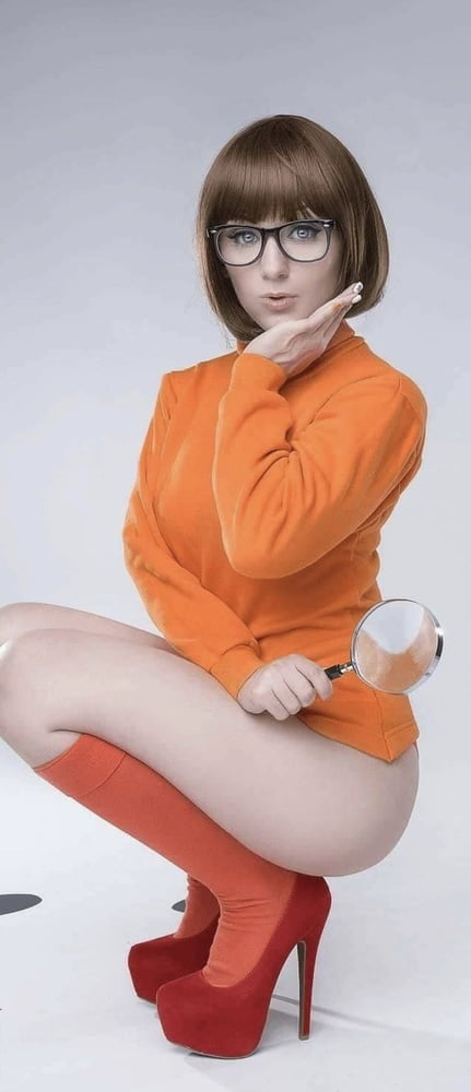 Velma cosplay flessibile gonna arancione calze mutandine gambe culo
 #97419552