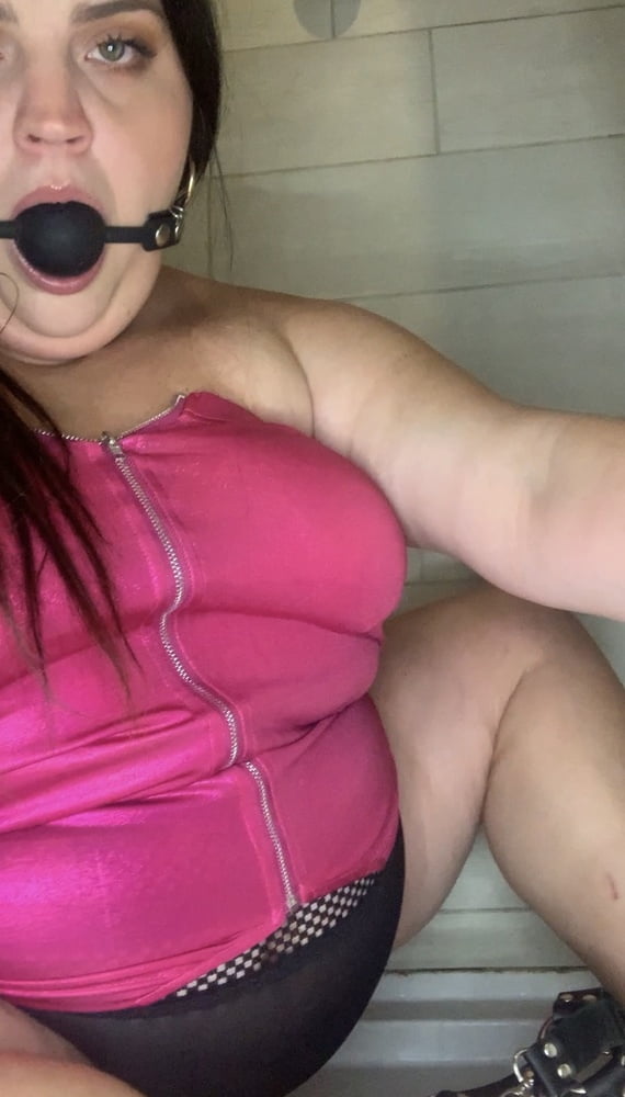 Fat belly bbw tries light bondage #106695531