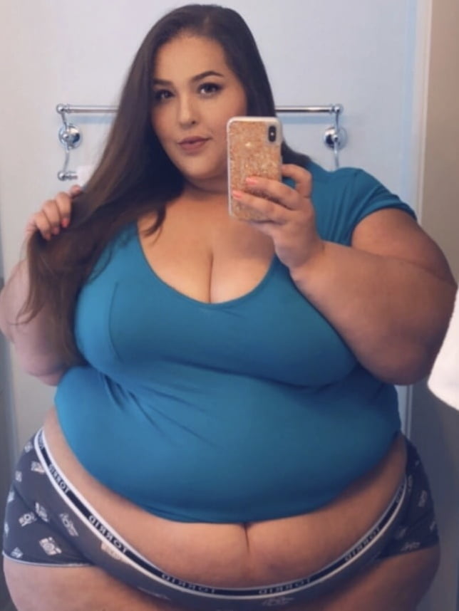 Sexy selfies
 #91402747