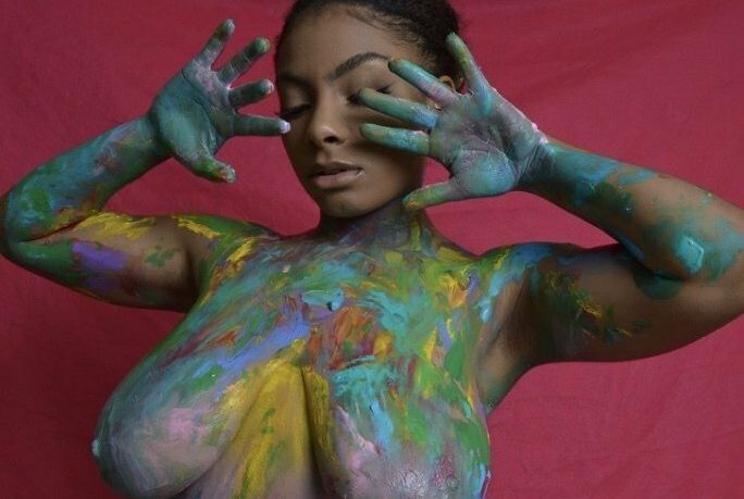 Julie Silver desnuda #109093513