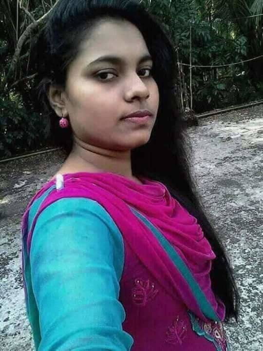 Bengali süßes Mädchen nackt
 #93679422