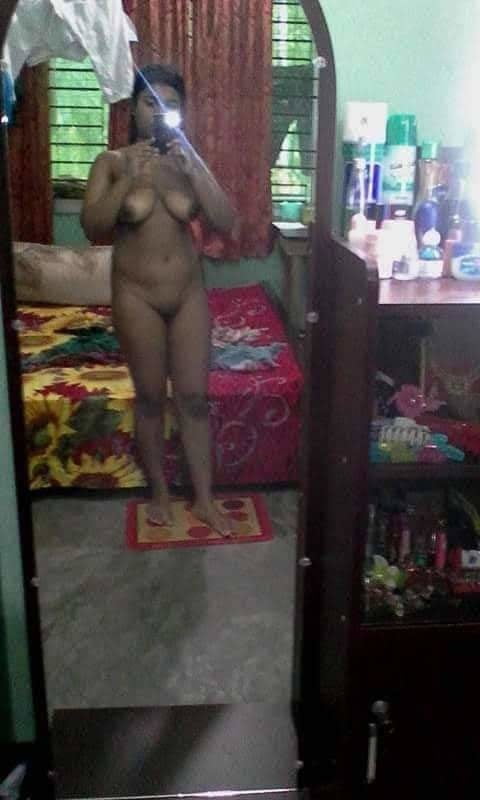 Bengali süßes Mädchen nackt
 #93679464