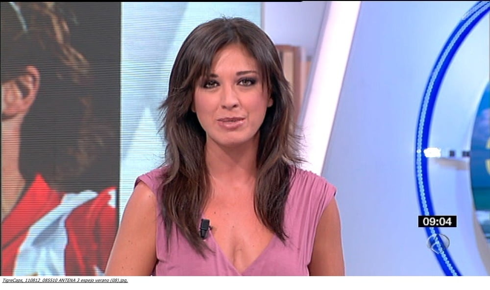 セクシーなニュースのプレゼンター
 #89768663