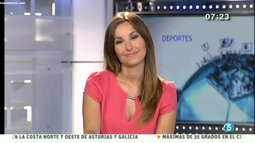 セクシーなニュースのプレゼンター
 #89768667