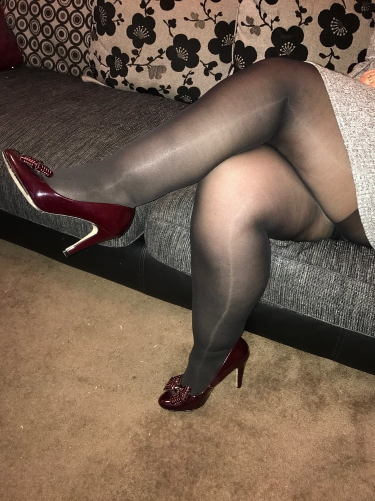 SEXY WIVES WEAR LEATHER SHOES #98033879