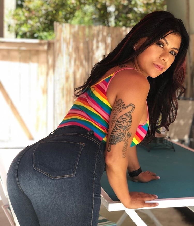 El banco de pajas de la colección milf
 #105519866