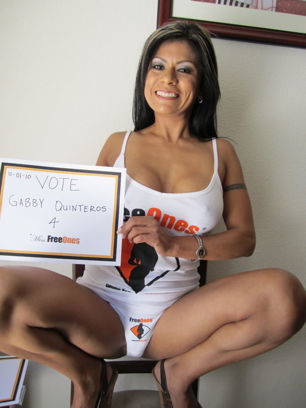 El banco de pajas de la colección milf
 #105520046