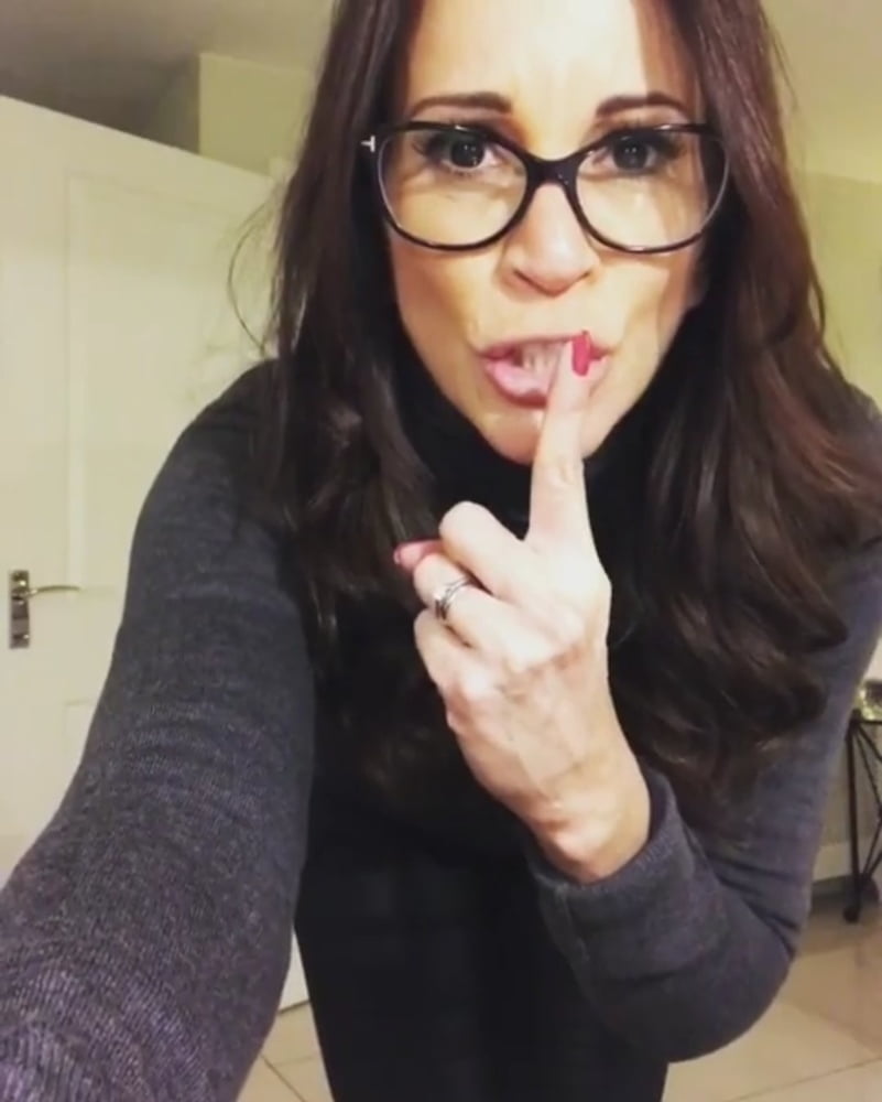 El banco de pajas de la colección milf
 #105520238