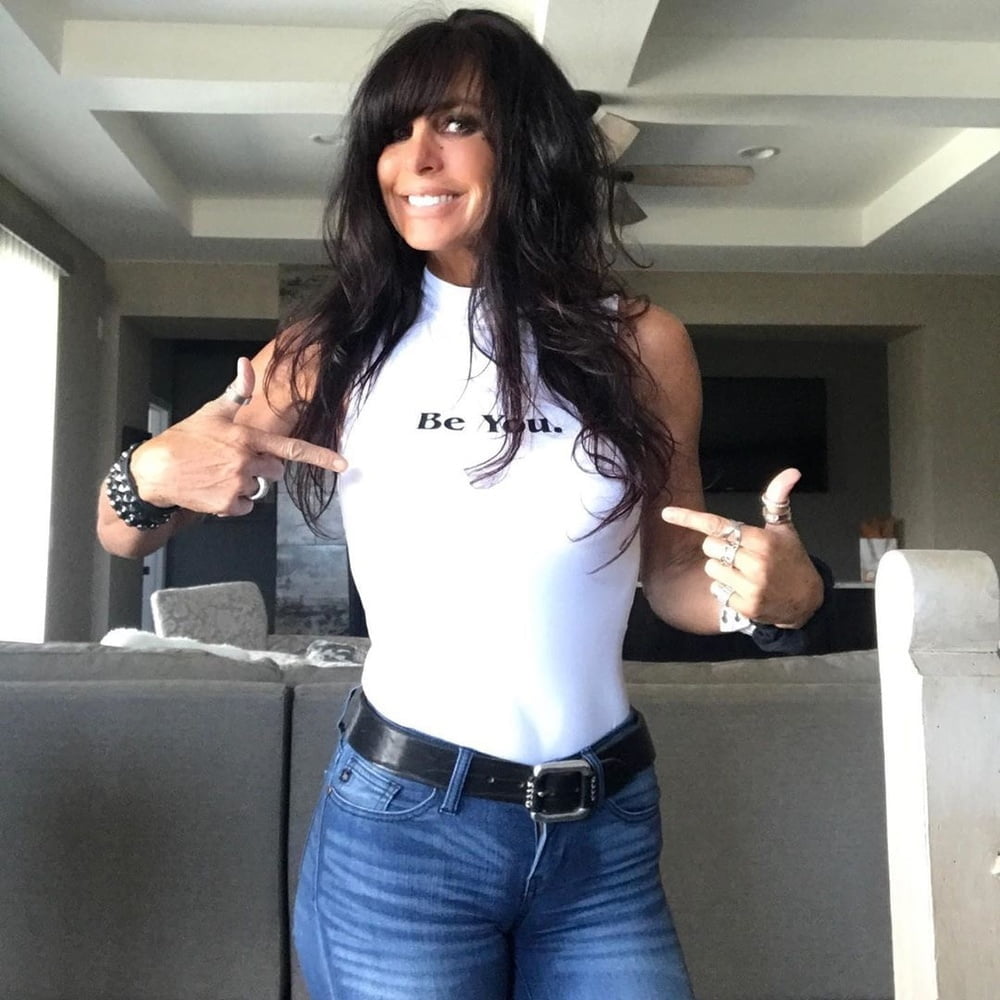 El banco de pajas de la colección milf
 #105520300